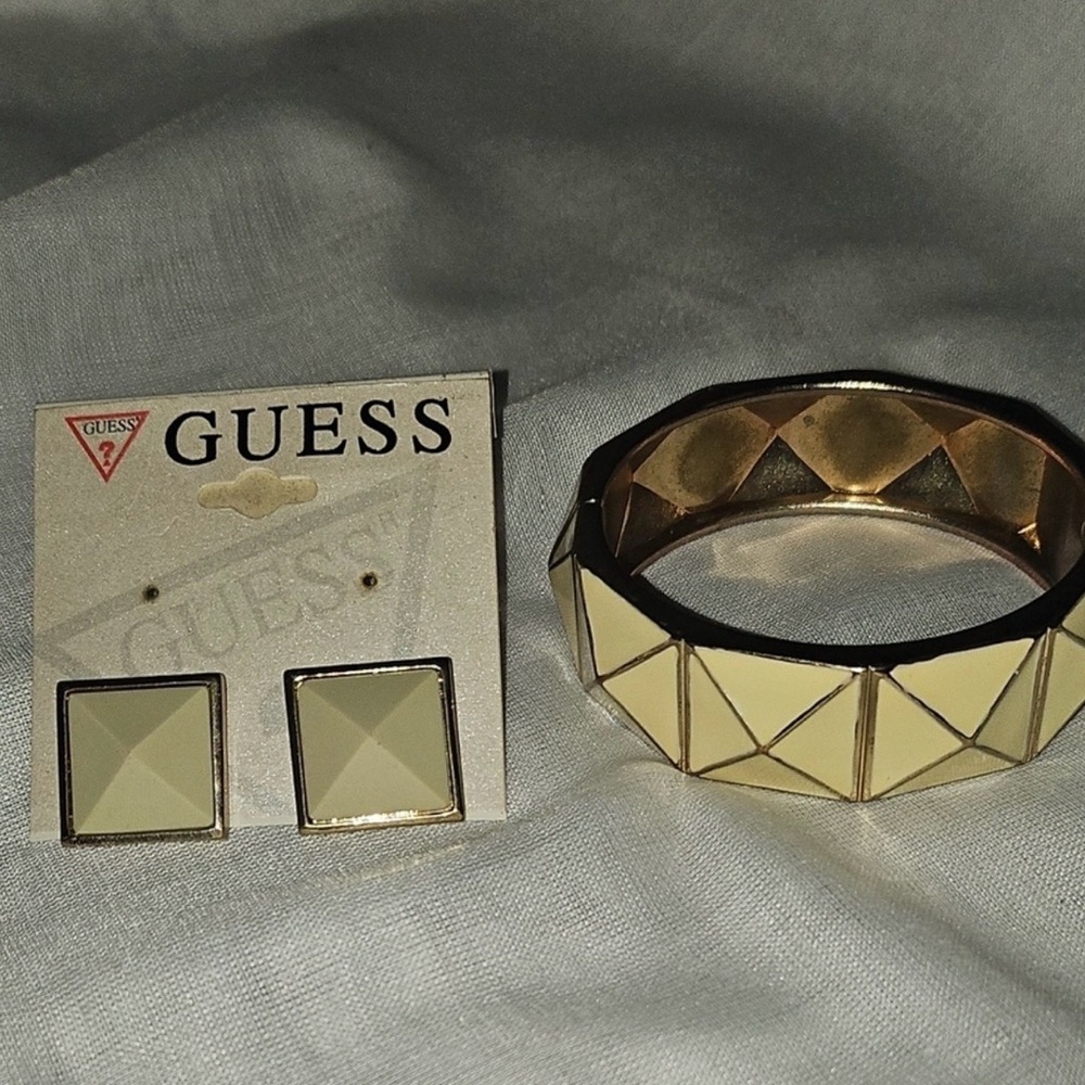 GUESS Earrings & Fashion Geometric Bracelet Jewelry Set
